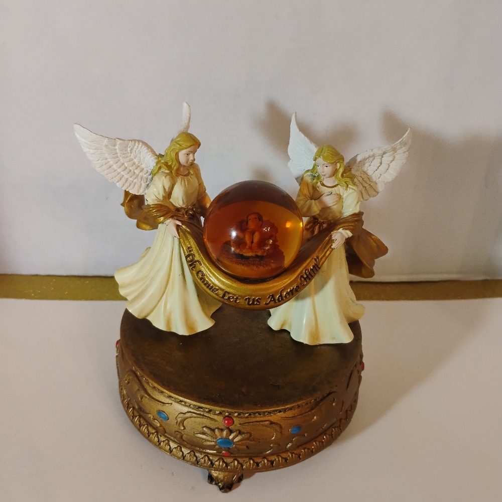 Collection Etc Guardian Angel Globe Musicial Box